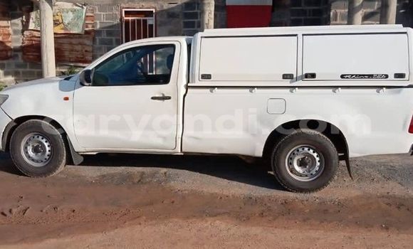 Buy Used Toyota 2000GT White Car in Lusaka in Zambia