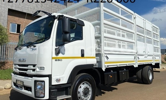 Acheter Occasion Utilitaire Isuzu FTR 850 Blanc à Lusaka, Zambie Acheter Occasion Utilitaire Isuzu FTR 850 Blanc à Lusaka, Zambie