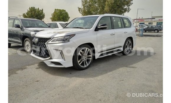Acheter Import Voiture Lexus LX Blanc à Import - Dubai, Zambie Acheter Import Voiture Lexus LX Blanc à Import - Dubai, Zambie