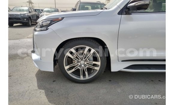 Acheter Import Voiture Lexus LX Blanc à Import - Dubai, Zambie Acheter Import Voiture Lexus LX Blanc à Import - Dubai, Zambie