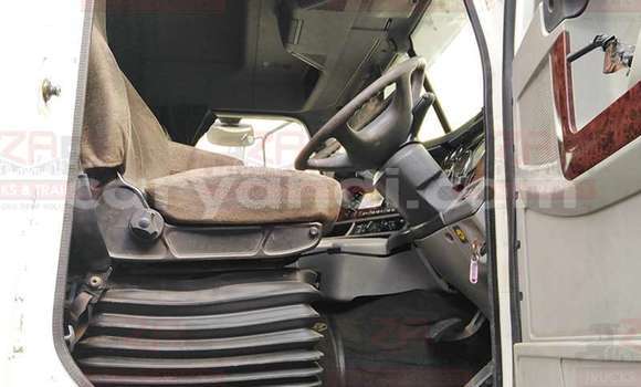 Acheter Occasion Utilitaire DAF CF Blanc à Lusaka, Zambie Acheter Occasion Utilitaire DAF CF Blanc à Lusaka, Zambie