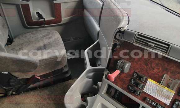 Acheter Occasion Utilitaire DAF CF Blanc à Lusaka, Zambie Acheter Occasion Utilitaire DAF CF Blanc à Lusaka, Zambie