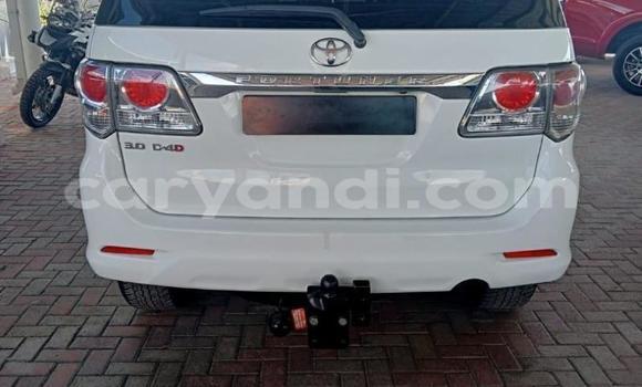 Acheter Occasion Voiture Toyota Fortuner Blanc à Lusaka, Zambie Acheter Occasion Voiture Toyota Fortuner Blanc à Lusaka, Zambie