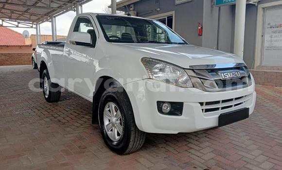 Acheter Occasion Voiture Isuzu KB Blanc à Lusaka, Zambie Acheter Occasion Voiture Isuzu KB Blanc à Lusaka, Zambie