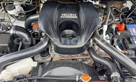 Acheter Occasion Voiture Isuzu KB Blanc à Lusaka, Zambie Acheter Occasion Voiture Isuzu KB Blanc à Lusaka, Zambie