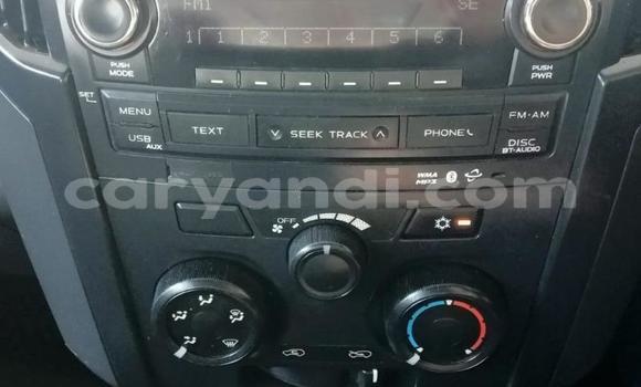 Acheter Occasion Voiture Isuzu KB Blanc à Lusaka, Zambie Acheter Occasion Voiture Isuzu KB Blanc à Lusaka, Zambie