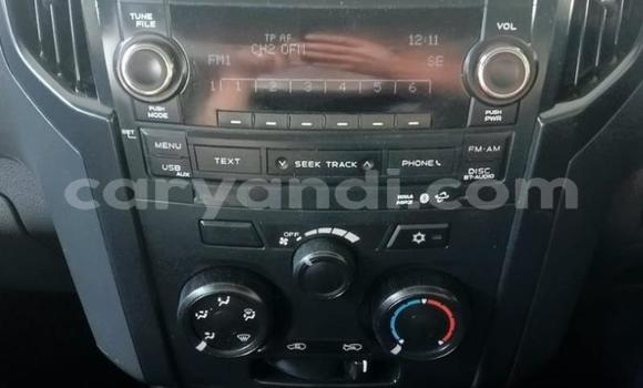 Acheter Occasion Voiture Isuzu KB Blanc à Lusaka, Zambie Acheter Occasion Voiture Isuzu KB Blanc à Lusaka, Zambie