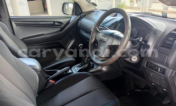 Acheter Occasion Voiture Isuzu KB Blanc à Lusaka, Zambie Acheter Occasion Voiture Isuzu KB Blanc à Lusaka, Zambie