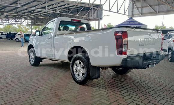 Acheter Occasion Voiture Isuzu KB Blanc à Lusaka, Zambie Acheter Occasion Voiture Isuzu KB Blanc à Lusaka, Zambie