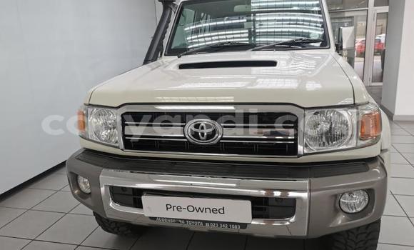 Acheter Occasion Voiture Toyota Land Cruiser Blanc à Lusaka, Zambie Acheter Occasion Voiture Toyota Land Cruiser Blanc à Lusaka, Zambie