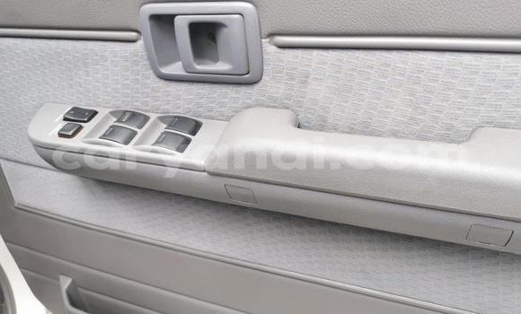 Acheter Occasion Voiture Toyota Land Cruiser Blanc à Lusaka, Zambie Acheter Occasion Voiture Toyota Land Cruiser Blanc à Lusaka, Zambie