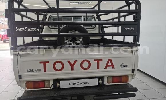 Acheter Occasion Voiture Toyota Land Cruiser Blanc à Lusaka, Zambie Acheter Occasion Voiture Toyota Land Cruiser Blanc à Lusaka, Zambie