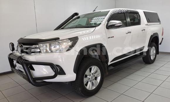 Acheter Occasion Voiture Toyota Hilux Blanc à Lusaka, Zambie Acheter Occasion Voiture Toyota Hilux Blanc à Lusaka, Zambie