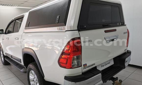 Acheter Occasion Voiture Toyota Hilux Blanc à Lusaka, Zambie Acheter Occasion Voiture Toyota Hilux Blanc à Lusaka, Zambie