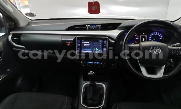 Acheter Occasion Voiture Toyota Hilux Blanc à Lusaka, Zambie Acheter Occasion Voiture Toyota Hilux Blanc à Lusaka, Zambie