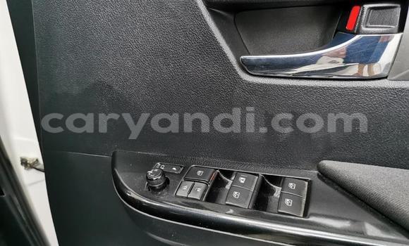 Acheter Occasion Voiture Toyota Hilux Blanc à Lusaka, Zambie Acheter Occasion Voiture Toyota Hilux Blanc à Lusaka, Zambie