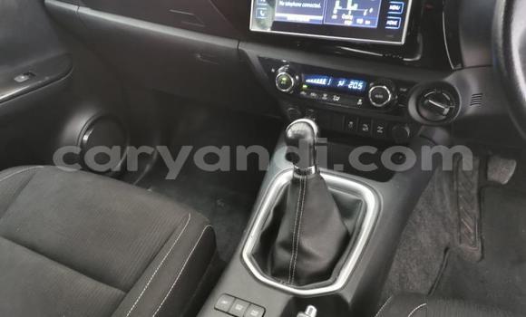 Acheter Occasion Voiture Toyota Hilux Blanc à Lusaka, Zambie Acheter Occasion Voiture Toyota Hilux Blanc à Lusaka, Zambie