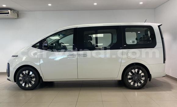 Buy Used Hyundai Starex White Car in Lusaka in Zambia Buy Used Hyundai Starex White Car in Lusaka in Zambia