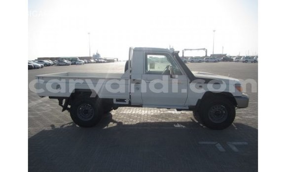 Buy Import Toyota Land Cruiser White Car in Import - Dubai in Zambia Buy Import Toyota Land Cruiser White Car in Import - Dubai in Zambia