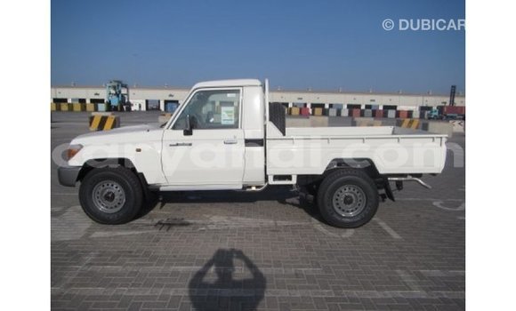 Buy Import Toyota Land Cruiser White Car in Import - Dubai in Zambia Buy Import Toyota Land Cruiser White Car in Import - Dubai in Zambia