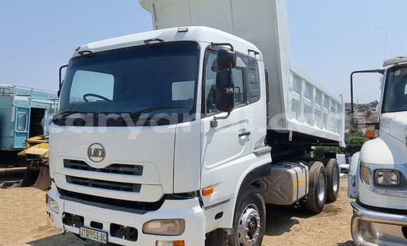 Acheter Occasion Utilitaire Nissan UD Blanc à Chilanga, Lusaka Acheter Occasion Utilitaire Nissan UD Blanc à Chilanga, Lusaka