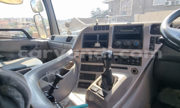 Nunua Ilio tumika Nissan UD Nyeupe Lori ndani ya Chilanga nchini Lusaka Nunua Ilio tumika Nissan UD Nyeupe Lori ndani ya Chilanga nchini Lusaka