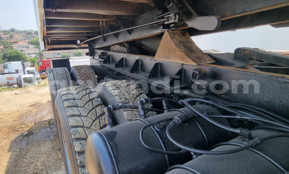 Nunua Ilio tumika Nissan UD Nyeupe Lori ndani ya Chilanga nchini Lusaka Nunua Ilio tumika Nissan UD Nyeupe Lori ndani ya Chilanga nchini Lusaka