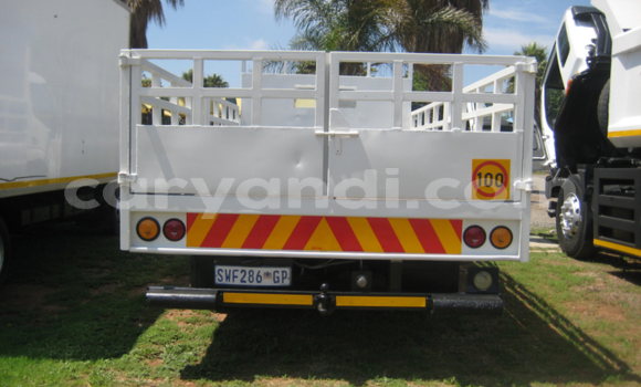 Buy Used Hino 300 Series White Truck in Chilanga in Lusaka Buy Used Hino 300 Series White Truck in Chilanga in Lusaka