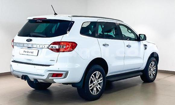 Buy Used Ford Everest White Car in Lusaka in Zambia Buy Used Ford Everest White Car in Lusaka in Zambia