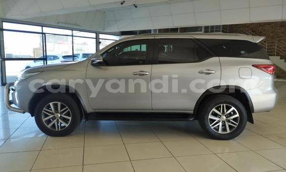 Buy Used Toyota Fortuner Red Car in Lusaka in Zambia Buy Used Toyota Fortuner Red Car in Lusaka in Zambia