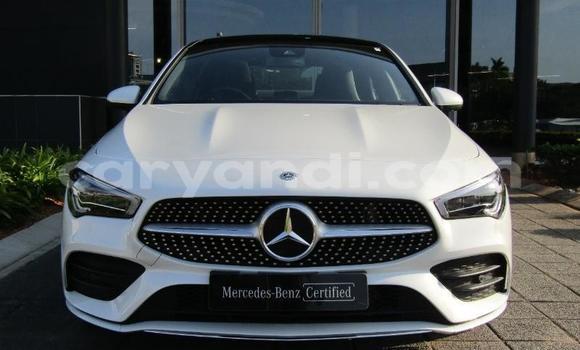 Acheter Occasion Voiture Mercedes‒Benz CLA-klasse AMG Blanc à Lusaka, Zambie Acheter Occasion Voiture Mercedes‒Benz CLA-klasse AMG Blanc à Lusaka, Zambie