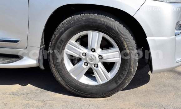 Tenga Imported Toyota Land Cruiser Zvimwe Mota in Import - Dubai in Zambia Tenga Imported Toyota Land Cruiser Zvimwe Mota in Import - Dubai in Zambia