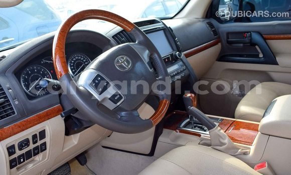 Nunua Imported Toyota Land Cruiser Nyeusi Gari ndani ya Import - Dubai nchini Zambia Nunua Imported Toyota Land Cruiser Nyeusi Gari ndani ya Import - Dubai nchini Zambia