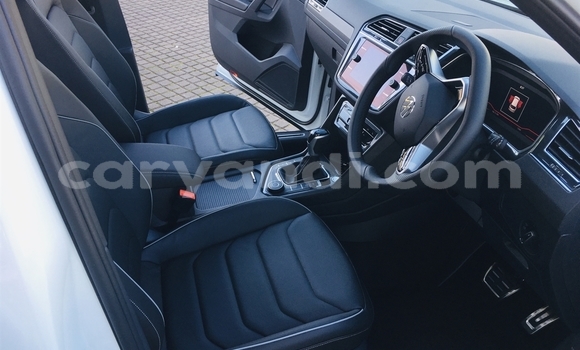Acheter Occasion Voiture Volkswagen Tiguan Blanc à Lusaka, Zambie Acheter Occasion Voiture Volkswagen Tiguan Blanc à Lusaka, Zambie
