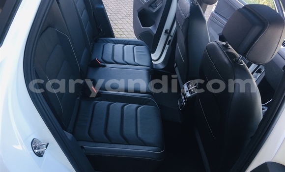 Acheter Occasion Voiture Volkswagen Tiguan Blanc à Lusaka, Zambie Acheter Occasion Voiture Volkswagen Tiguan Blanc à Lusaka, Zambie