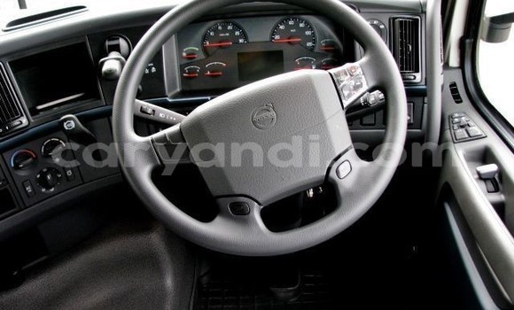 Acheter Occasion Utilitaire Volvo F4 Blanc à Lusaka, Zambie Acheter Occasion Utilitaire Volvo F4 Blanc à Lusaka, Zambie