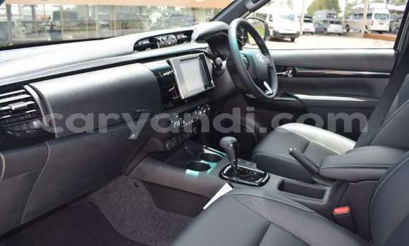Buy Used Toyota Hilux Silver Car in Lusaka in Zambia Buy Used Toyota Hilux Silver Car in Lusaka in Zambia