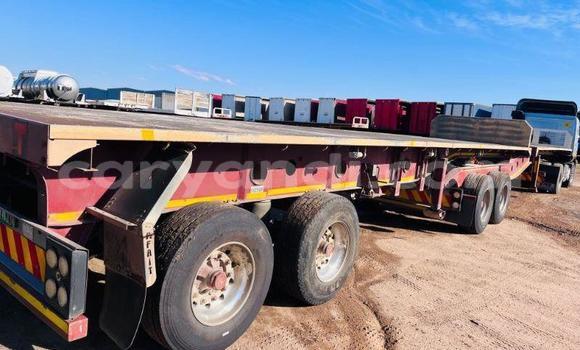 Nunua Afrit flat deck trailer ndani ya Lusaka nchini Zambia Nunua Afrit flat deck trailer ndani ya Lusaka nchini Zambia
