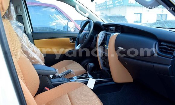 Tenga Imported Toyota Fortuner Chena Mota in Import - Dubai in Zambia Tenga Imported Toyota Fortuner Chena Mota in Import - Dubai in Zambia