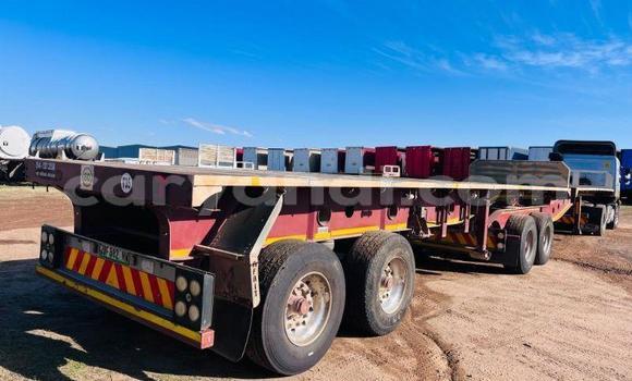 Nunua Afrit flat deck trailer ndani ya Lusaka nchini Zambia Nunua Afrit flat deck trailer ndani ya Lusaka nchini Zambia