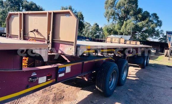 Nunua Afrit flat deck trailer ndani ya Lusaka nchini Zambia Nunua Afrit flat deck trailer ndani ya Lusaka nchini Zambia