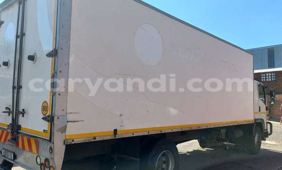 Acheter Occasion Utilitaire Isuzu FTR 850 Blanc à Lusaka, Zambie Acheter Occasion Utilitaire Isuzu FTR 850 Blanc à Lusaka, Zambie