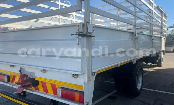 Acheter Occasion Utilitaire Caterpillar 120 Blanc à Lusaka, Zambie Acheter Occasion Utilitaire Caterpillar 120 Blanc à Lusaka, Zambie