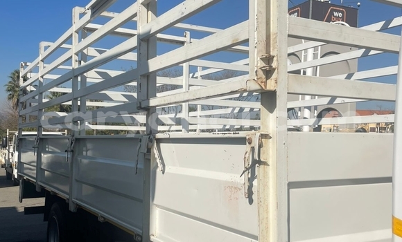 Acheter Occasion Utilitaire Caterpillar 120 Blanc à Lusaka, Zambie Acheter Occasion Utilitaire Caterpillar 120 Blanc à Lusaka, Zambie