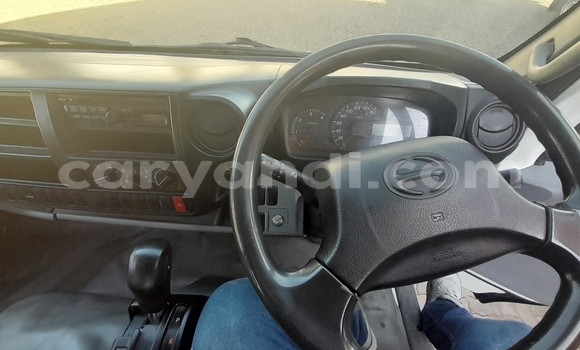 Tenga Tsaru Hino 300 Series Chena Rori in Lusaka in Zambia Tenga Tsaru Hino 300 Series Chena Rori in Lusaka in Zambia