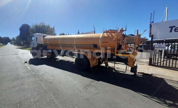 Nunua Ilio tumika Isuzu FTR 850 Nyeupe Lori ndani ya Lusaka nchini Zambia Nunua Ilio tumika Isuzu FTR 850 Nyeupe Lori ndani ya Lusaka nchini Zambia