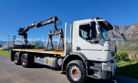 Buy Used Caterpillar 120 White Truck in Lusaka in Zambia