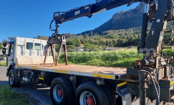 Tenga Tsaru Caterpillar 120 Chena Rori in Lusaka in Zambia Tenga Tsaru Caterpillar 120 Chena Rori in Lusaka in Zambia