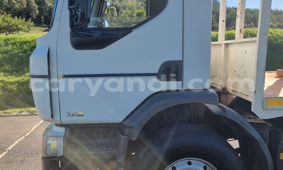 Tenga Tsaru Caterpillar 120 Chena Rori in Lusaka in Zambia Tenga Tsaru Caterpillar 120 Chena Rori in Lusaka in Zambia