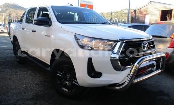 Nunua Ilio tumika Toyota Hilux Nyeupe Gari ndani ya Lusaka nchini Zambia